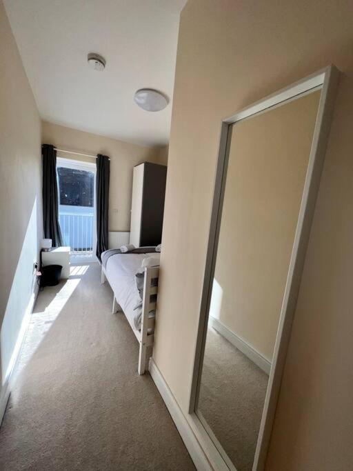 2 Bedroom Apartment With Balcony Oxford Exterior foto